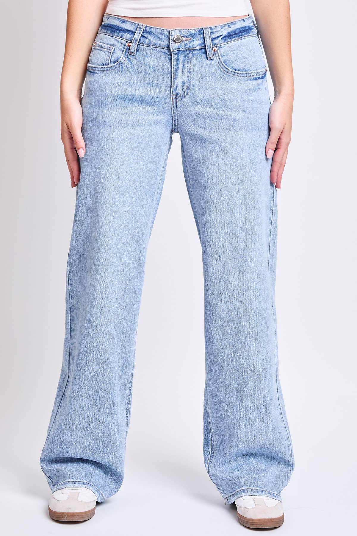 Low Rise Brittany Wide Leg Jeans