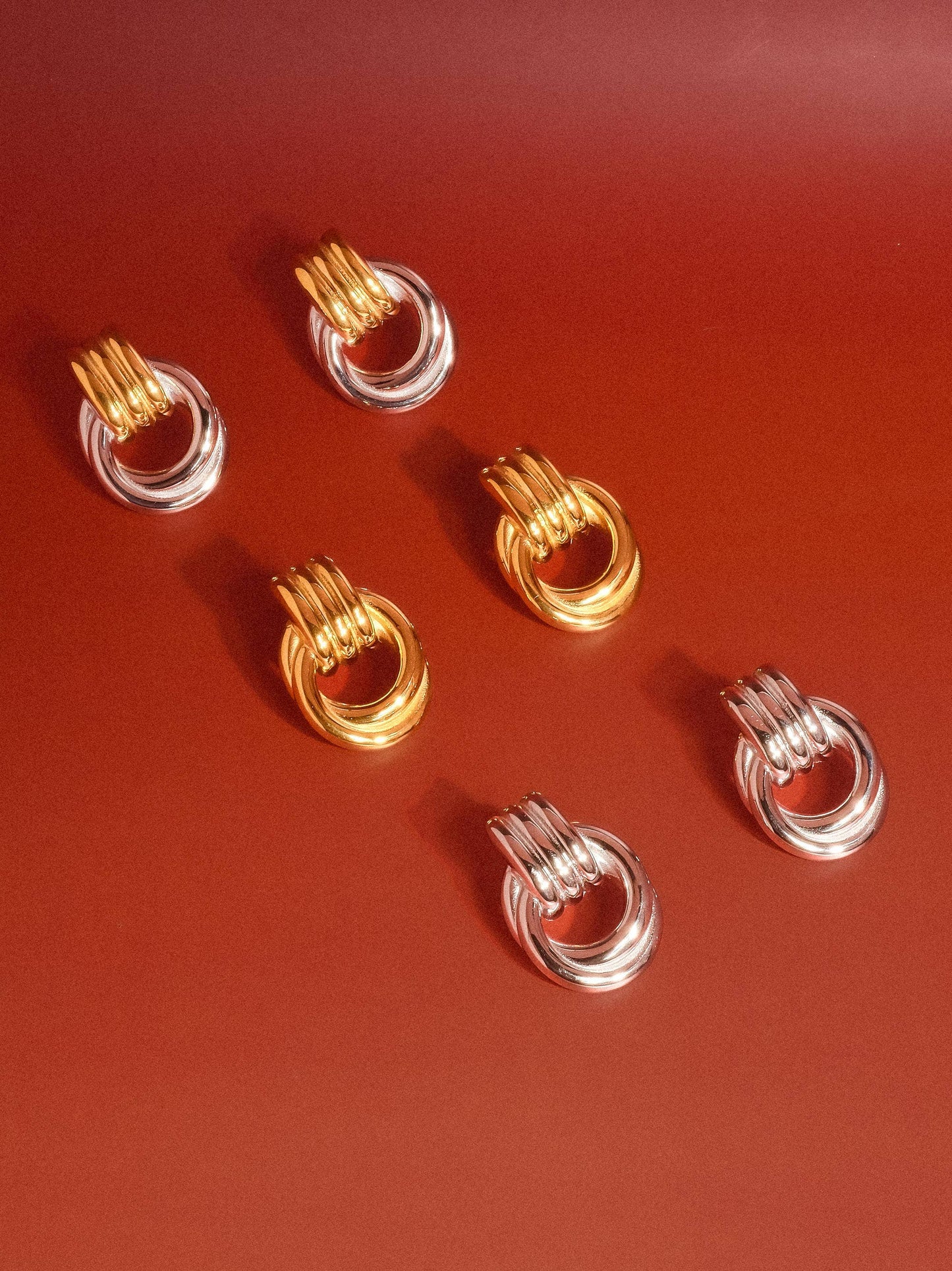 Wanda Classic Hoop Earring