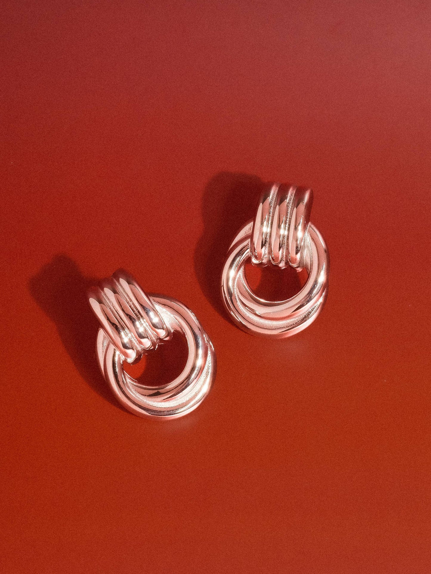 Wanda Classic Hoop Earring