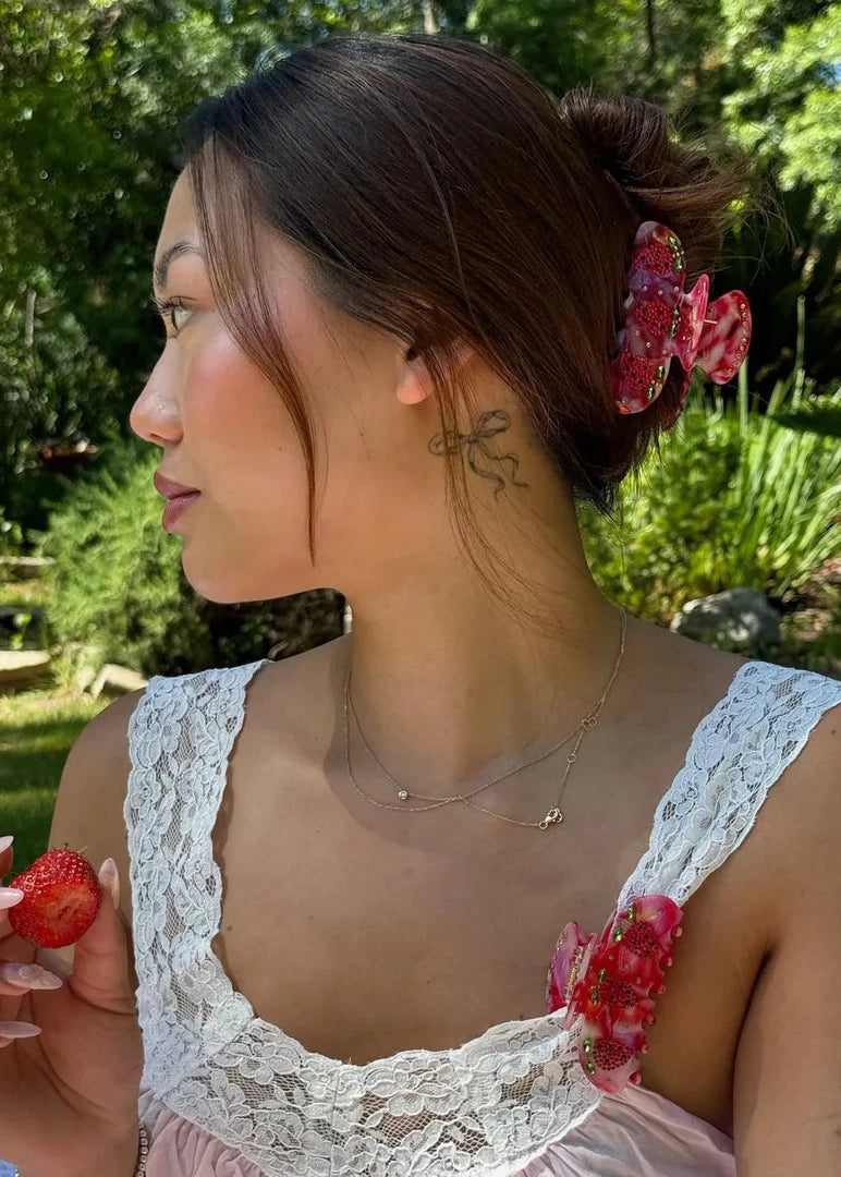 Sweetheart Clip in Pink Swirl with Strawberries