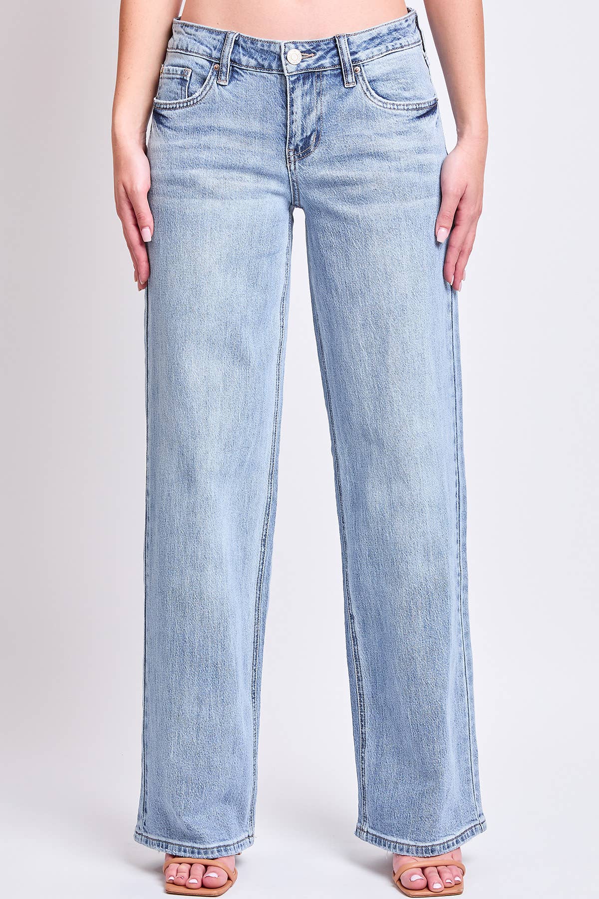 Low Rise Brittany Wide Leg Jeans
