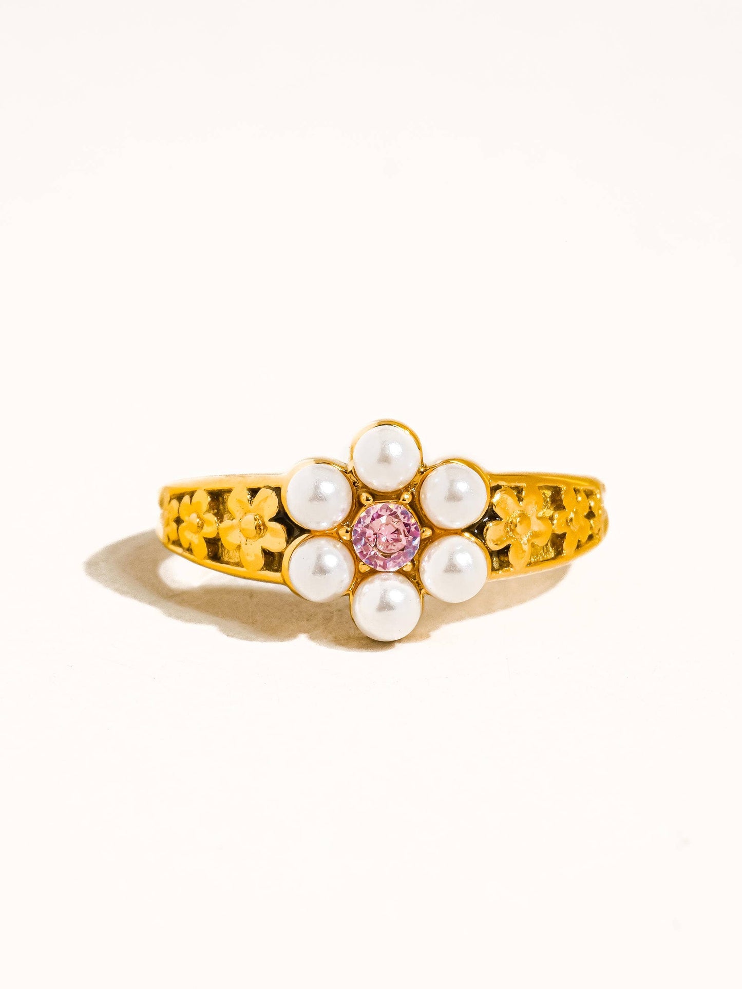 Lynn 18K Gold Non-Tarnish Flower Ring