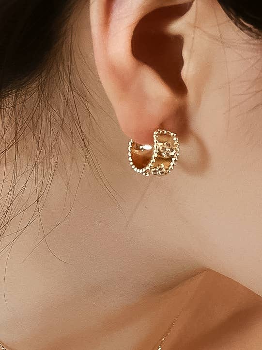 Ismaël 18K Gold Vintage Floral Hoop Earring