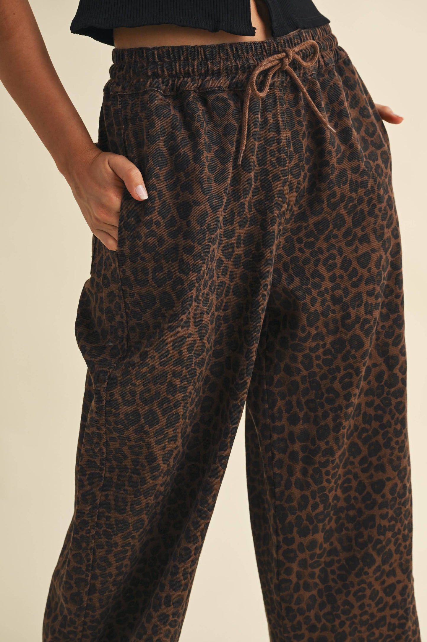 LEO TRACK PANTS