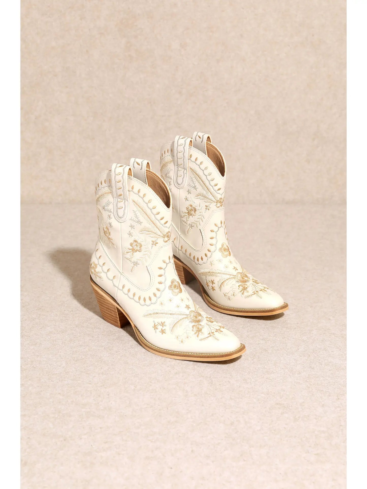 Corral Point Toe Floral Boots