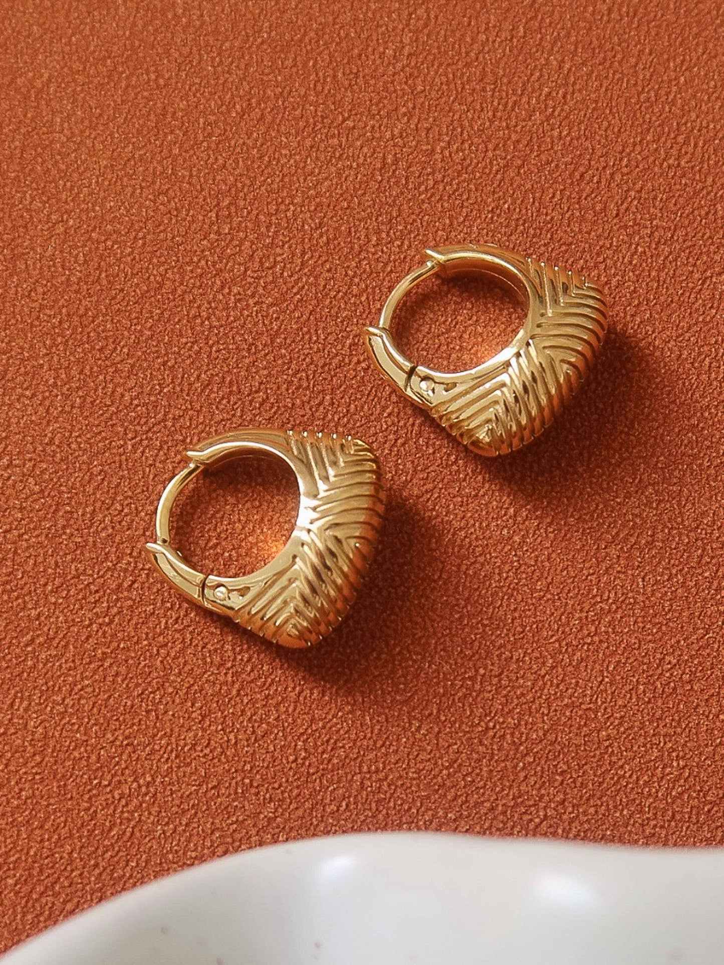 Prisme Textured Hoop Earrings