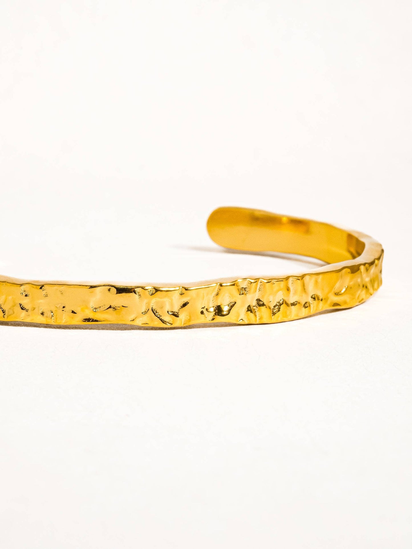 Bastien 18K Gold Non-Tarnish Textured Thin Bangle