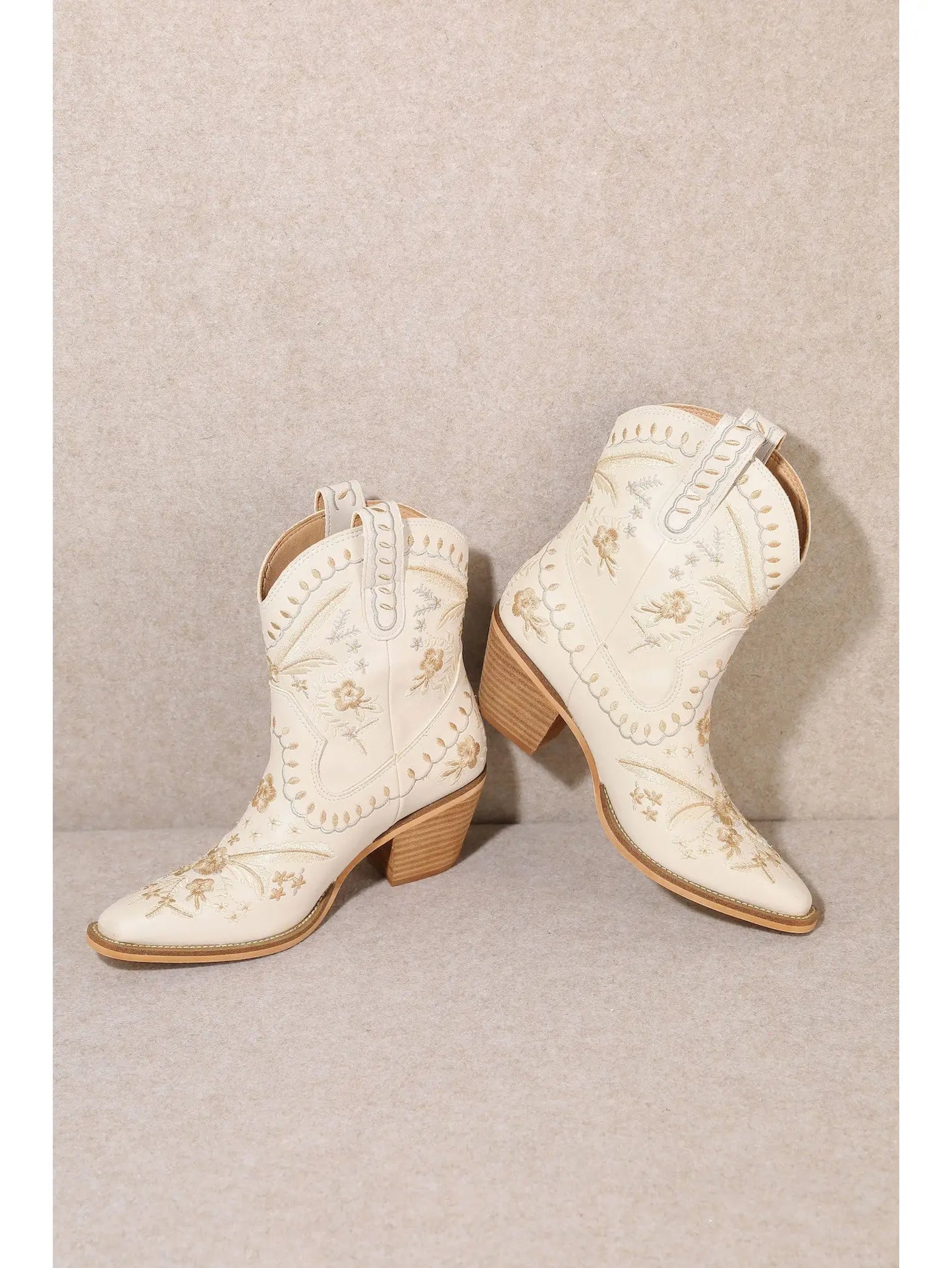 Corral Point Toe Floral Boots