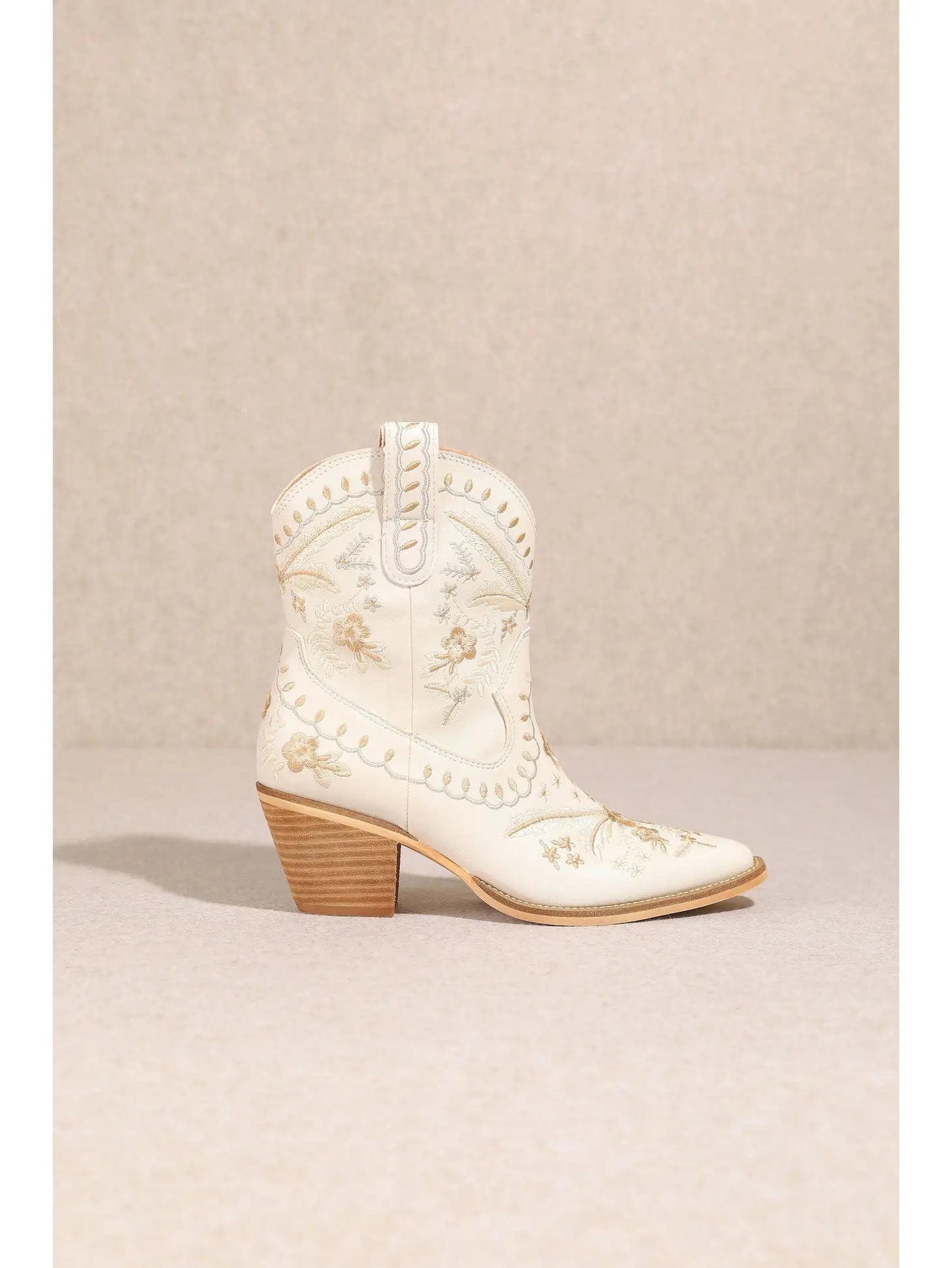 Corral Point Toe Floral Boots