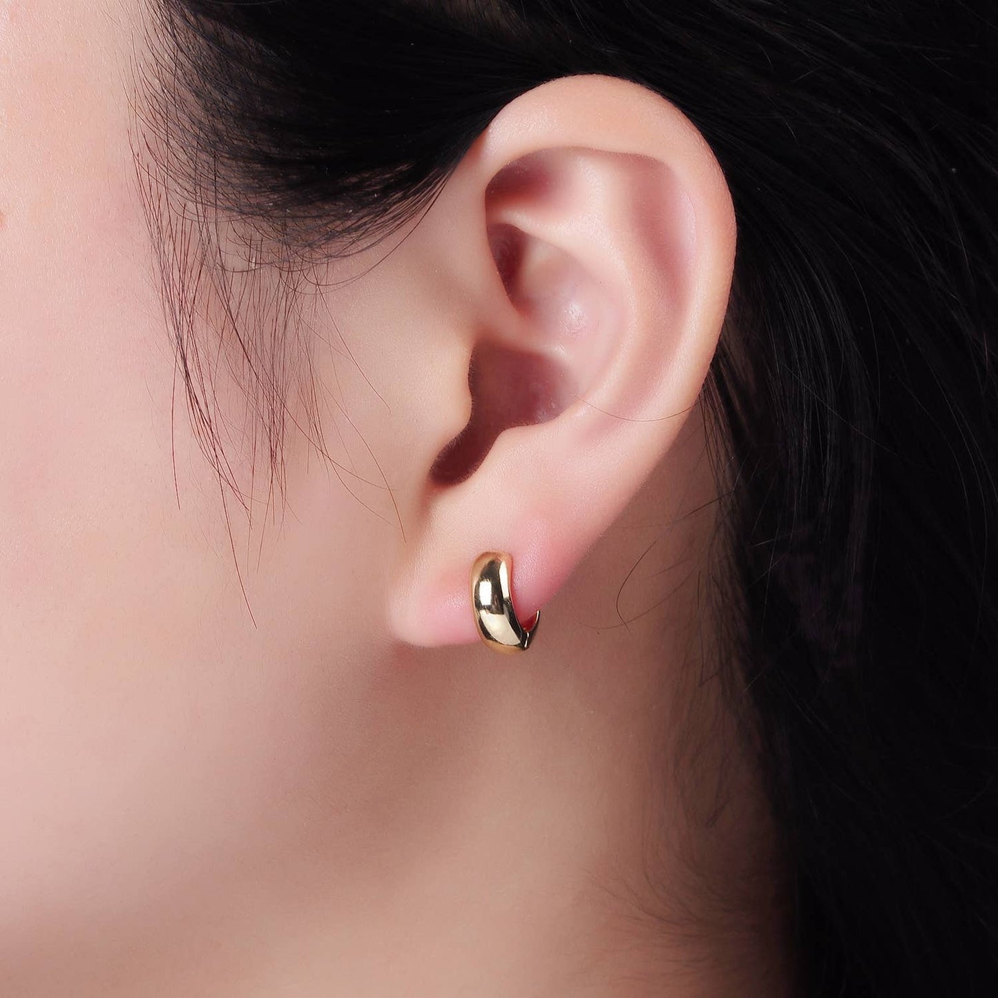 Tani Mini Chubby Cartilage Earrings