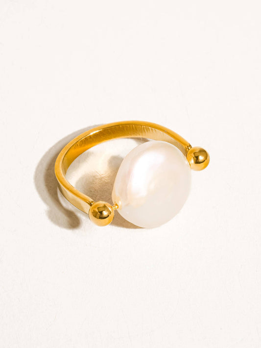 Deodat Baroque Pearl Ring