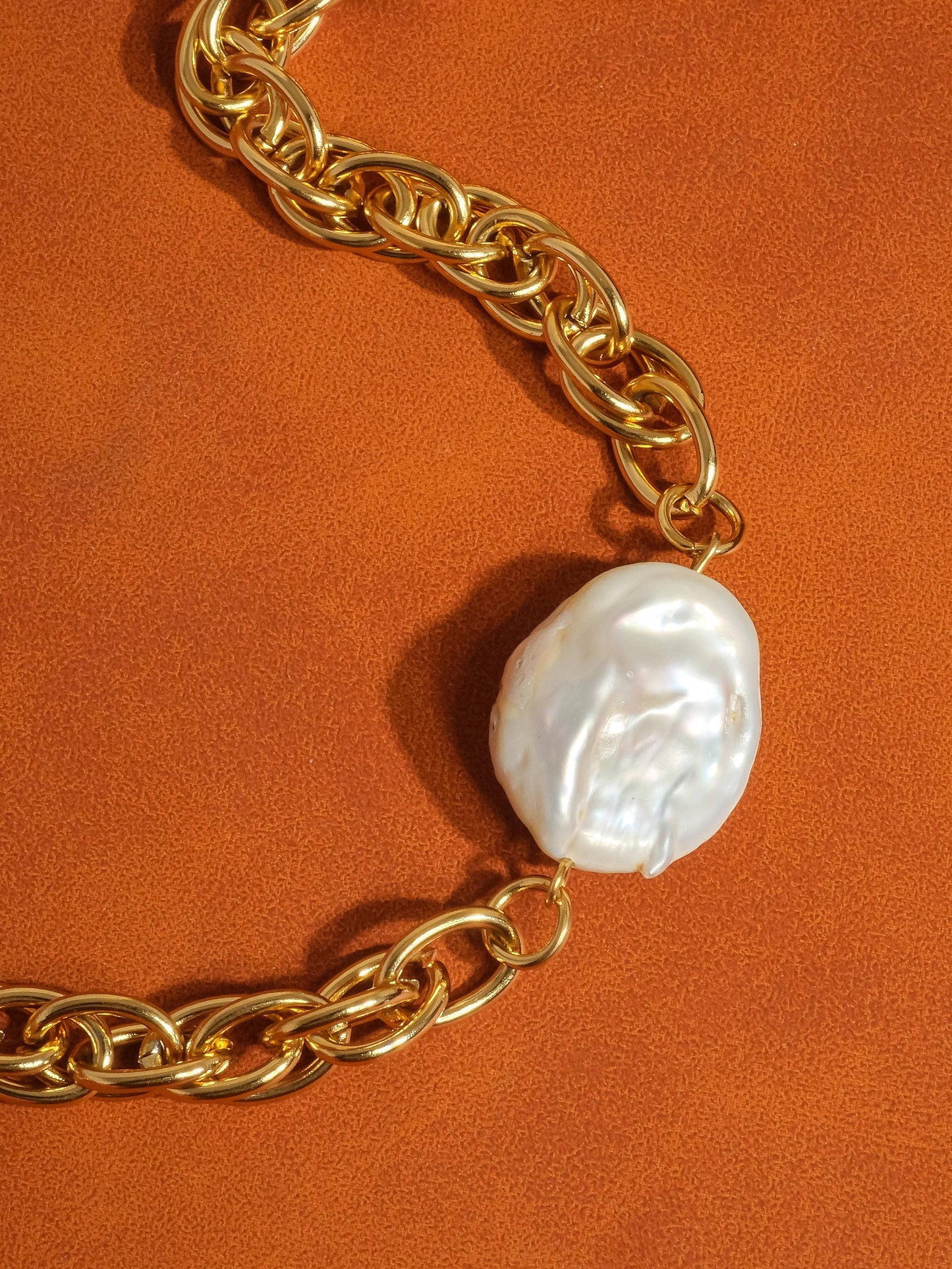 Loan 18K Non-Tarnish Bold Pearl Chain Necklace